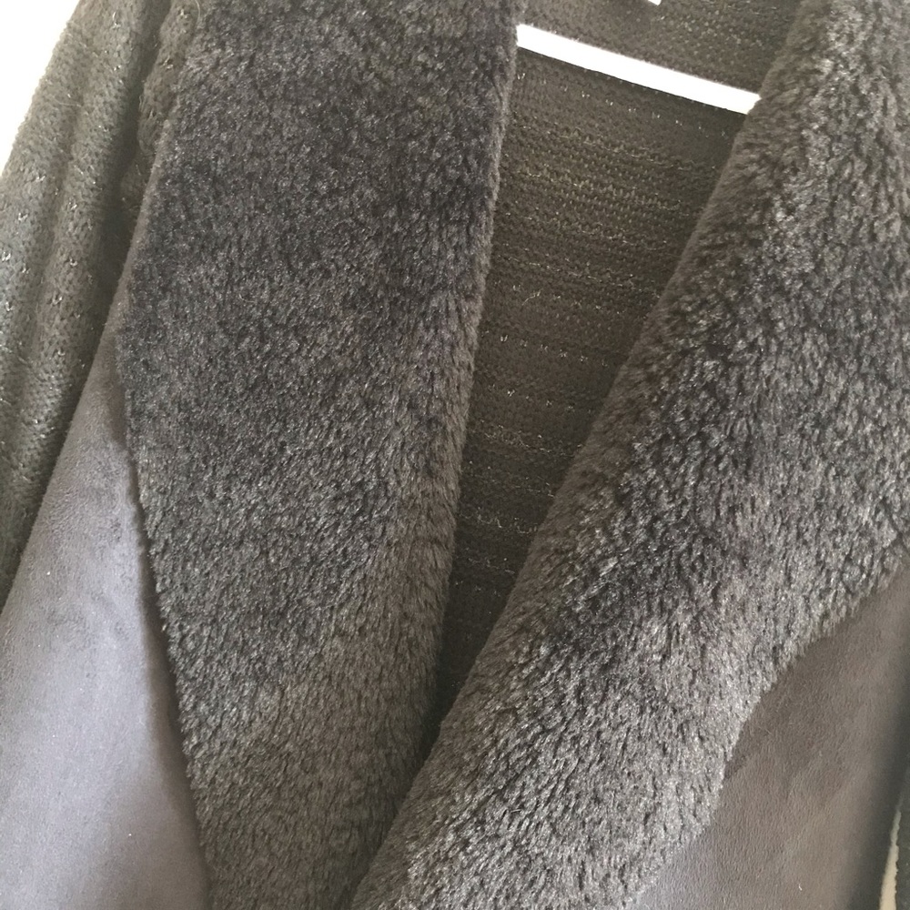 Black suede and faux fur sweater - Picture 2 of 4
